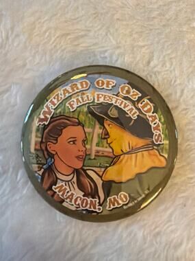 Wizard of Oz Days Fall Festival Macon MO Dorothy Vintage Rare Pinback Button